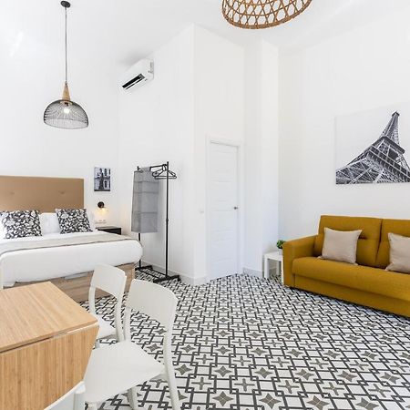 Holidays2Malaga Picasuss Loft New Built Close Huelin Beach And Promenade Dış mekan fotoğraf